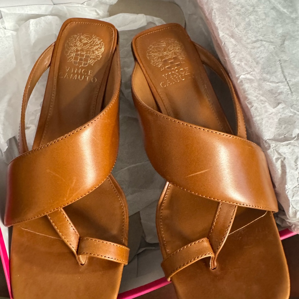 Vince Camuto Cognac Brown Leather Crossover Toe-Loop Sandals
